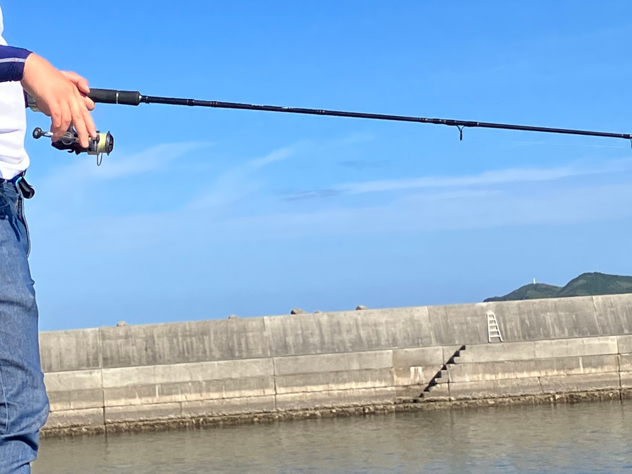 とても天気が良いけど釣り日和ではない9月の晴天。暑すぎるんです。